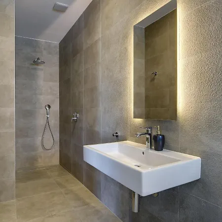 Villa In Salvela With Pool And Sea Views *