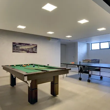Villa In Salvela With Pool And Sea Views Vodnjan