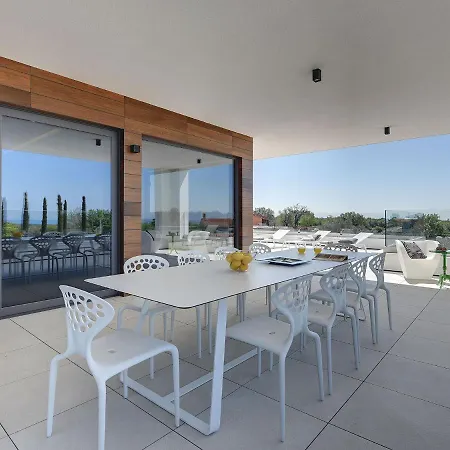 In Salvela With Pool And Sea Views * Vodnjan