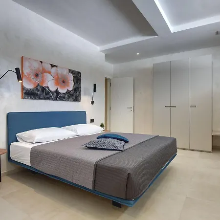 In Salvela With Pool And Sea Views *
