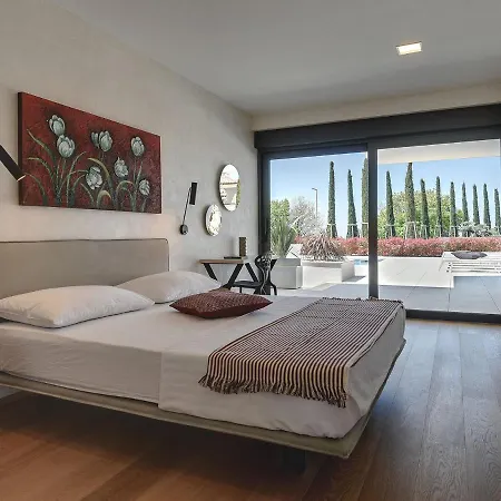 Villa Luxury In With Swimming Pool *