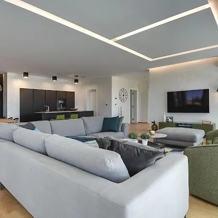 In Salvela With Pool And Sea Views Villa Vodnjan